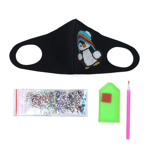 Pingouin avec masque à chapeau