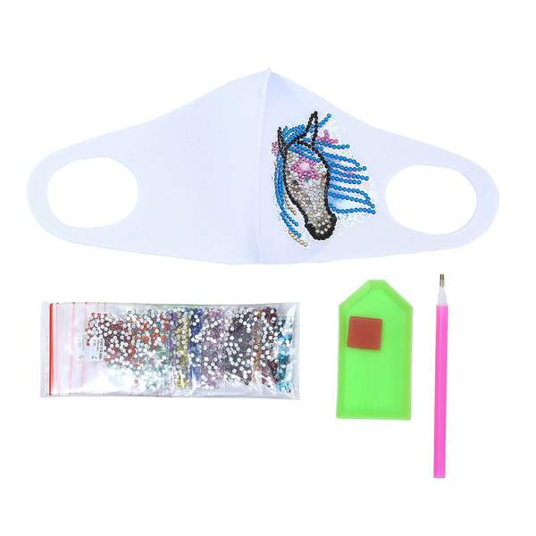 Masque de cheval blanc