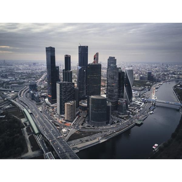 La ville au bord du fleuve