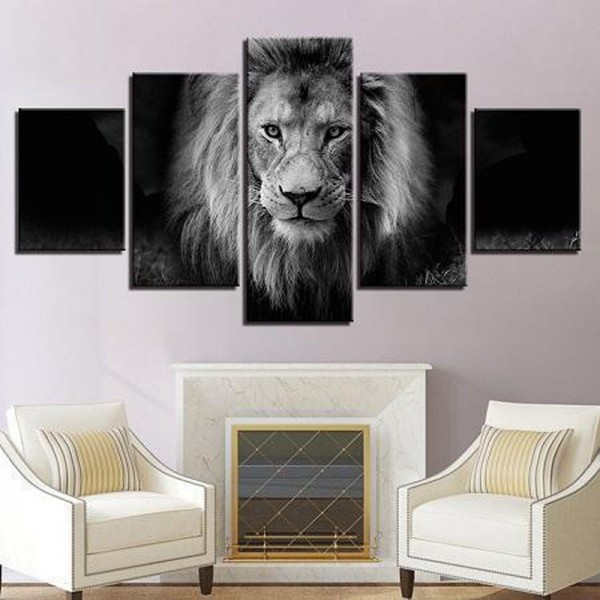 LION EN NOIR ET BLANC | 5 PARTIES