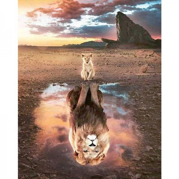 Lion en image miroir