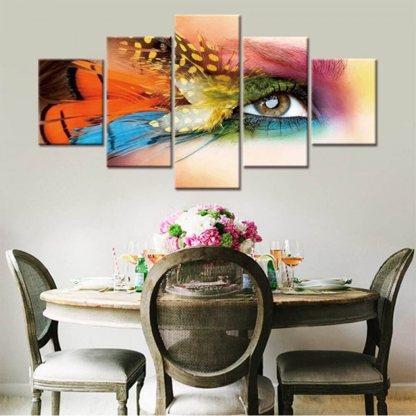 Maquillage avec des plumes | 5 parties